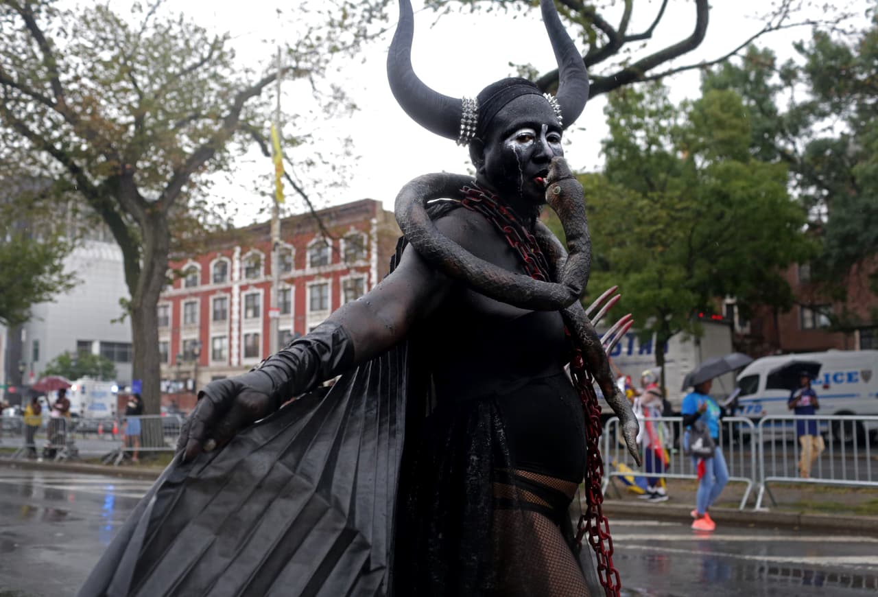 El mismo diablo hizo una aparición en el desfile.