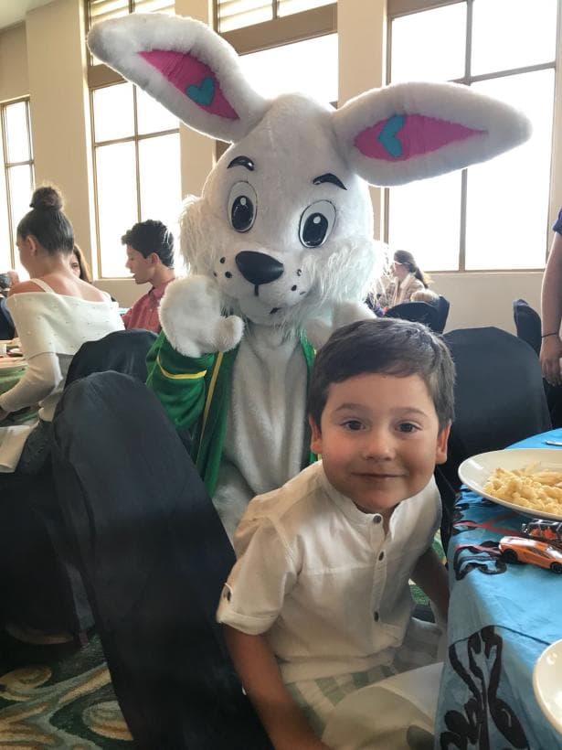 Esta es una de las fotos más recientes que ha compartido Satcha. Aquí podemos ver lo mucho que ha crecido Bruce.