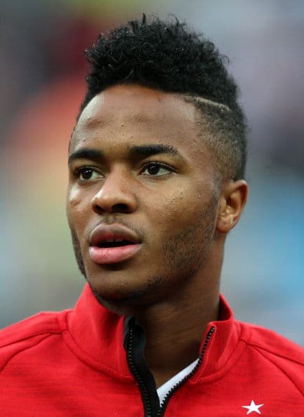 14. RAHEEM STERLING. Este delantero inglés incrementó su valor en el mercado en 38%. Antes del Mundial estaba cotizado en 24.2 millones de dólares, para llegar a los 33.4 millones de billetes verdes.