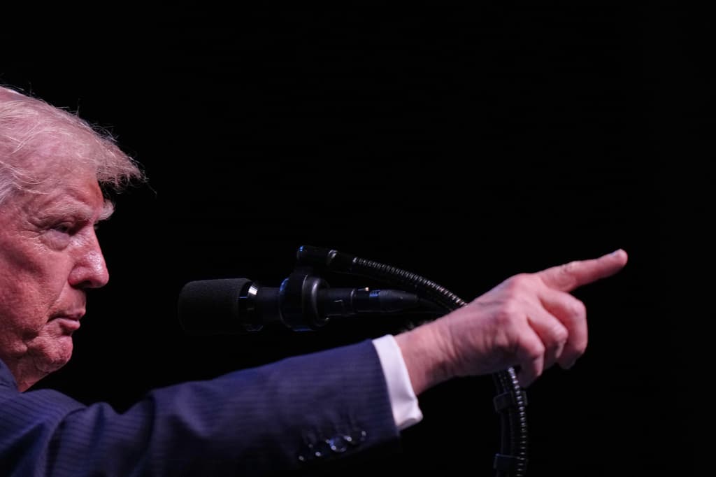 Donald Trump amenaza con que tiene 1000 misiles listos si Irán intenta asesinarlo
