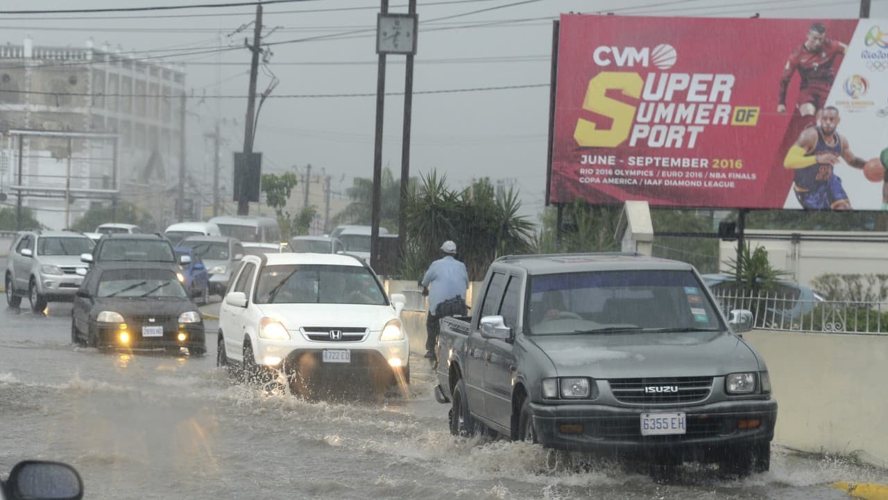 Haití y Jamaica se preparan ante posible devastación por la llegada del huracán Matthew