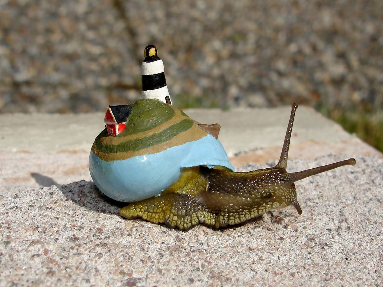 Conforme adquiría experiencia, el artista cambió sus pinceles simples y compró unos más delicados.