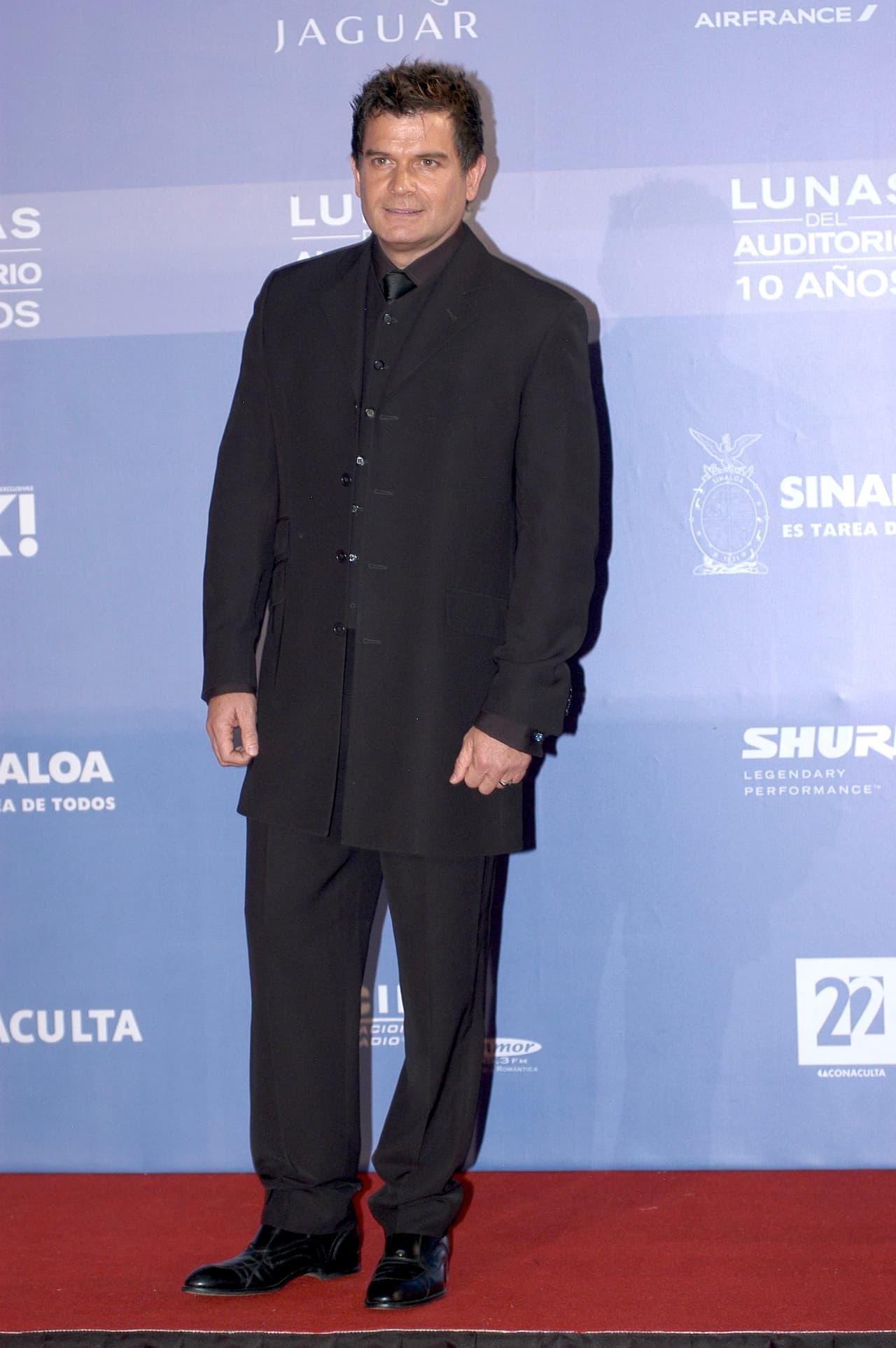 "El problema es que antes los proyectos duraban un año u ochos meses y ahora tres meses y ya; está complicado", admitió el actor nacido en Veracruz.