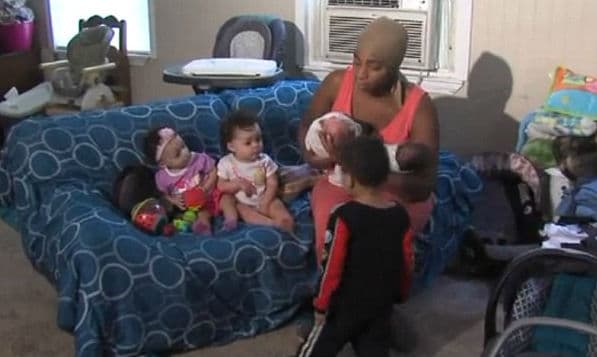 Danesha Couch y sus mellizos