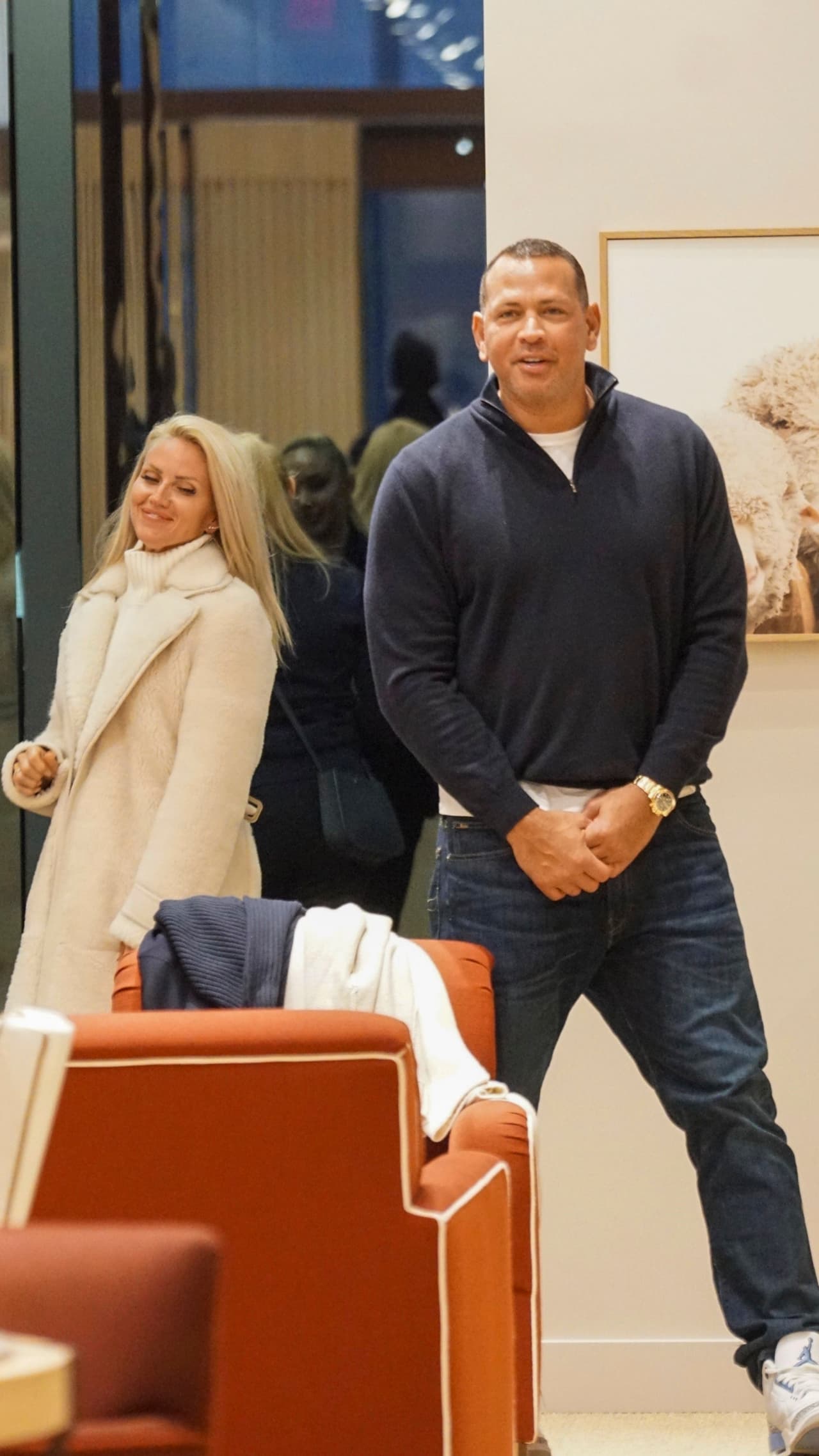 “Están disfrutando sus vidas ahora, pero no sé cuán sería sea”, opinó la persona sobre la incipiente relación. 
<br>