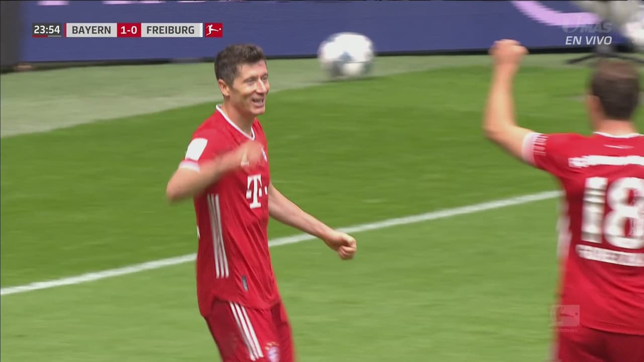 ¿Error del portero o acierto de Lewandowski? El polaco logra el 2-0 gracias a un rebote