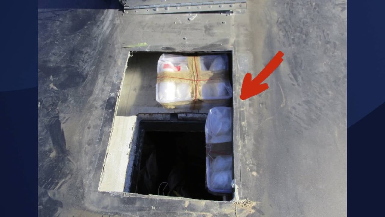 “Los oficiales incautaron las drogas y el vehículo, mientras que el sujeto fue arrestado y luego entregado a las Investigaciones de Seguridad Nacional del Servicio de Inmigración y Control de Aduanas de EE. UU.”, explicó CBP en un comunicado.