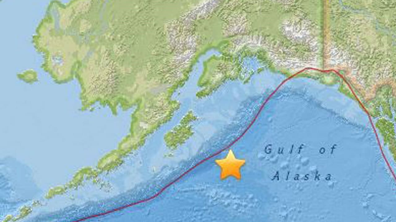 Cancelan alerta de tsunami tras fuerte terremoto de 7.9 en Alaska