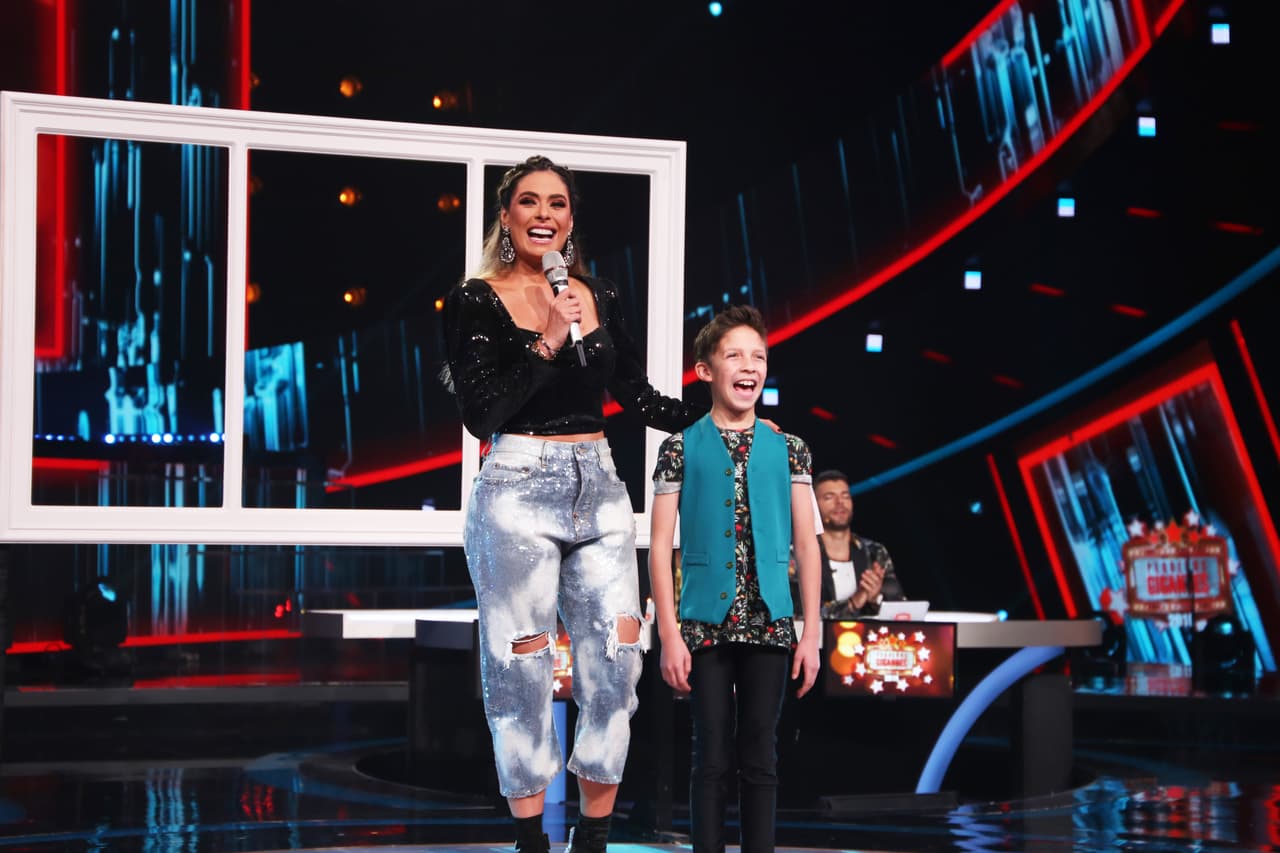 Mira 
<b><a href="https://www.univision.com/shows/pequenos-gigantes/ya-vi-tu-alma-el-magico-baile-que-conmovio-hasta-las-lagrimas-video">aquí</a> </b>una vez más la presentación de Patricio.