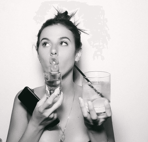 La venezolana comentó que a pesar de su confianza en sí misma, se puso muy nerviosa en su primer día como la asistente personal de Kylie Jenner.