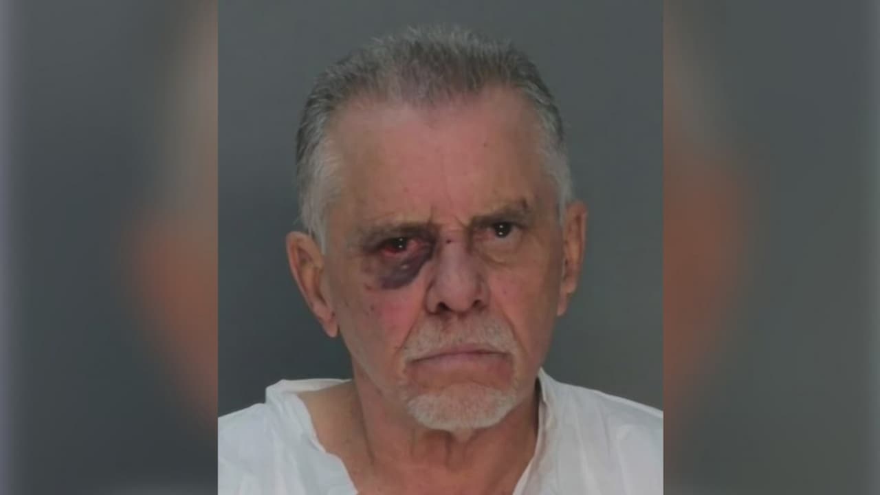 Hispano acusado de matar a balazos a su hijo y a su nuera se presenta en corte 