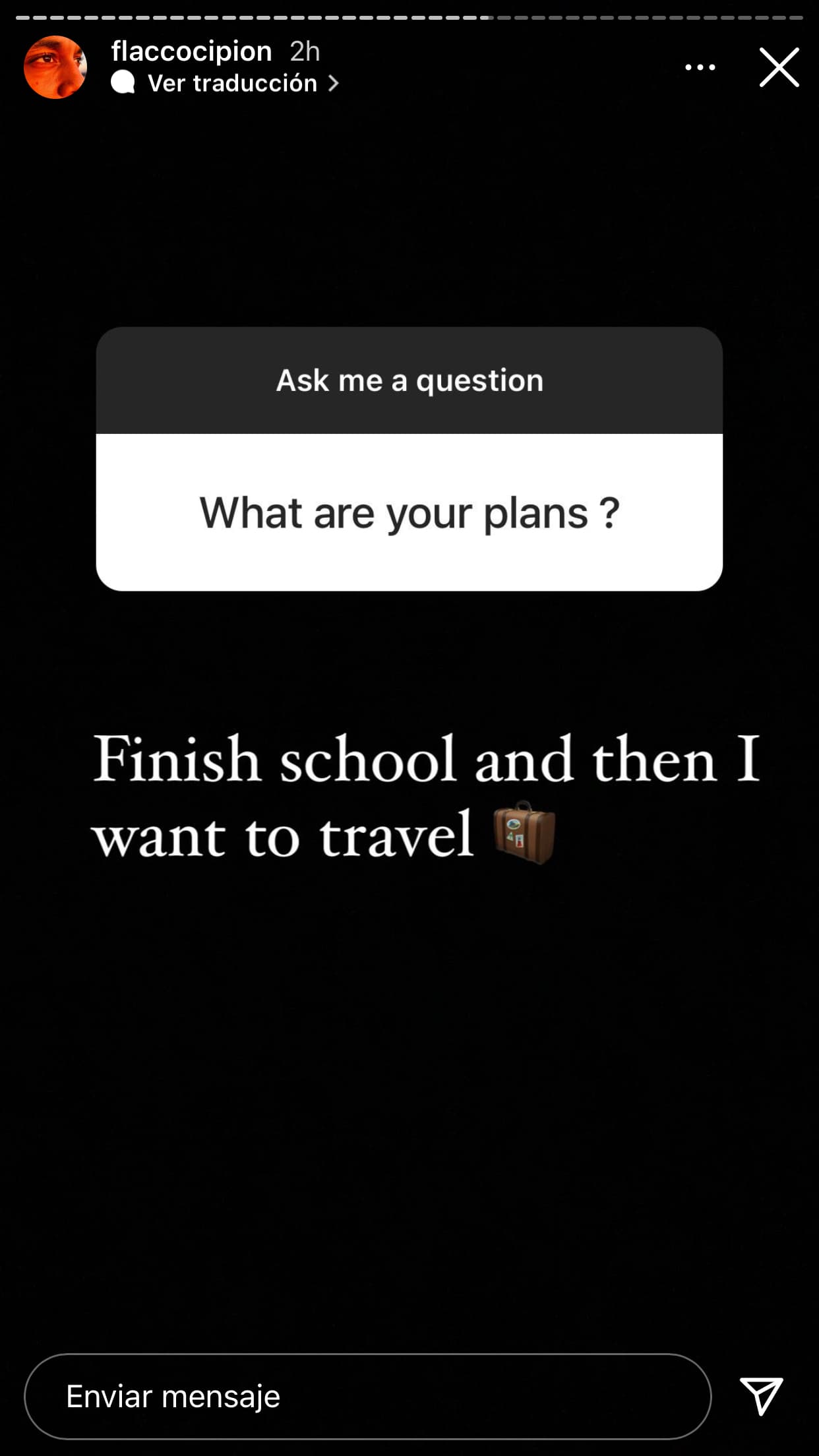 Por ahora, entre sus planes están el terminar sus estudios y luego viajar, mientras intenta rehacer su vida con el recuerdo de lo que fue el intenso amor que vivió al lado de Daniela Rodríguez.