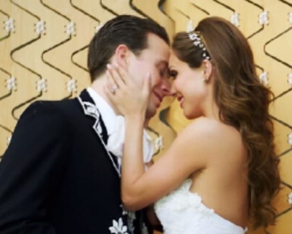 El pasado 2 de mayo Anahí se casó con el gobernador de Chiapas, Manuel Velasco, y ella hizo el anuncio en sus redes sociales.