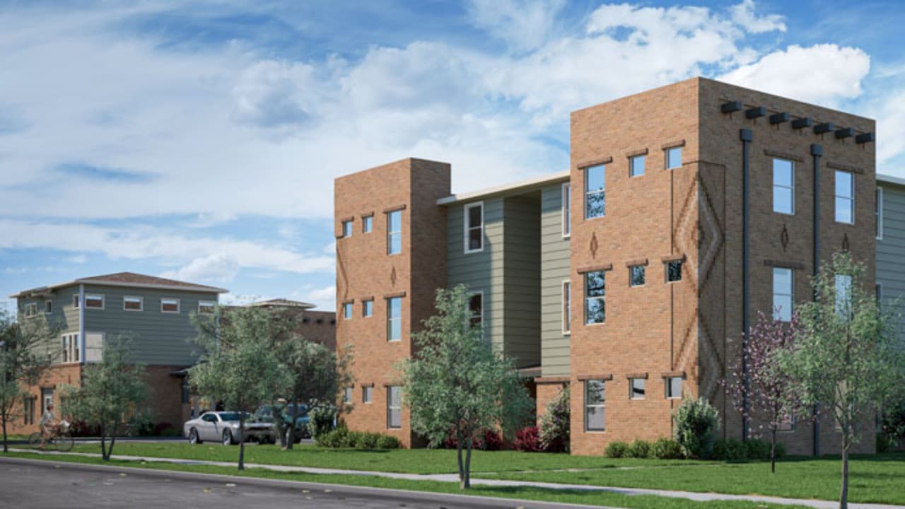 La ciudad de Dallas construye Kiva East, un complejo de 87 viviendas asequibles o bajo costo para alquilar o comprar