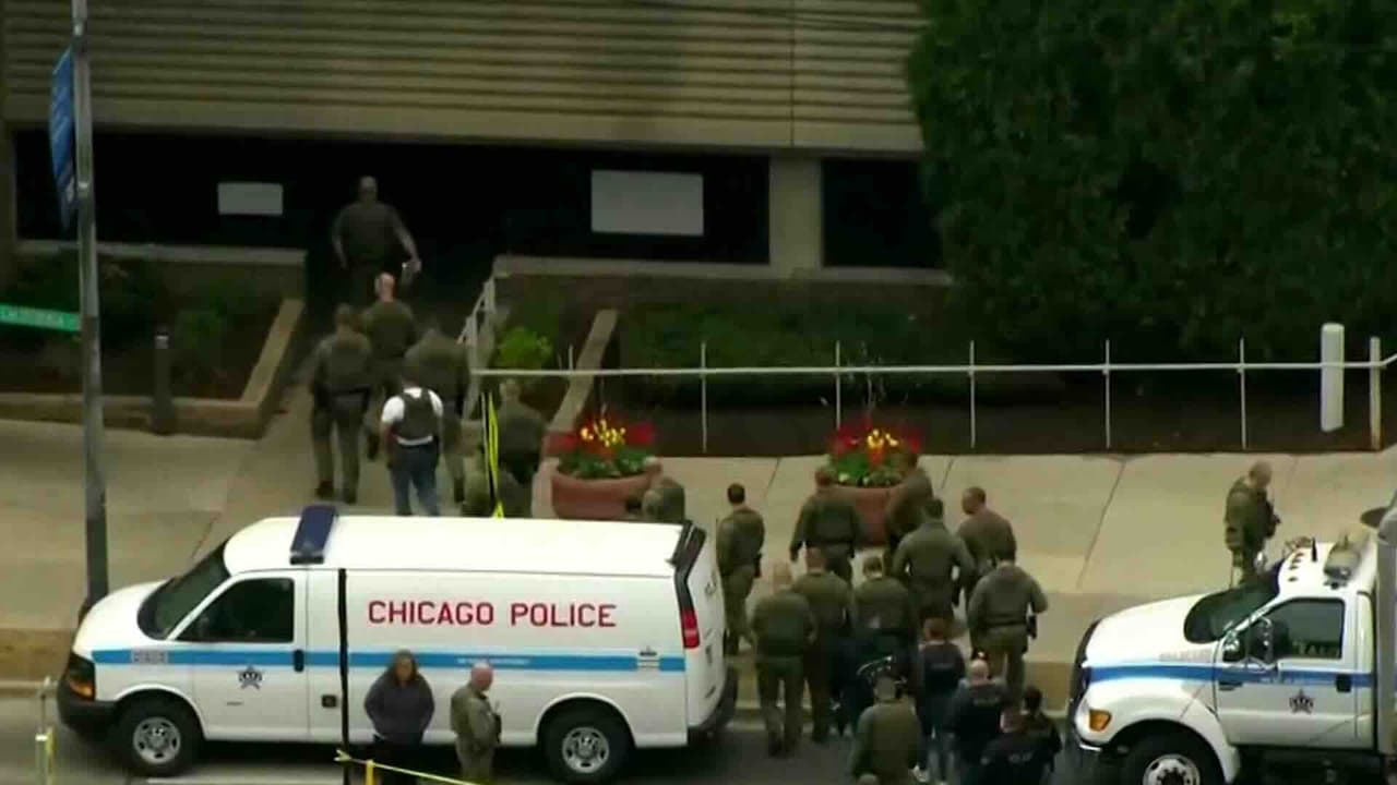 Balacera en hospital de Chicago deja un policía muerto y otro en estado crítico