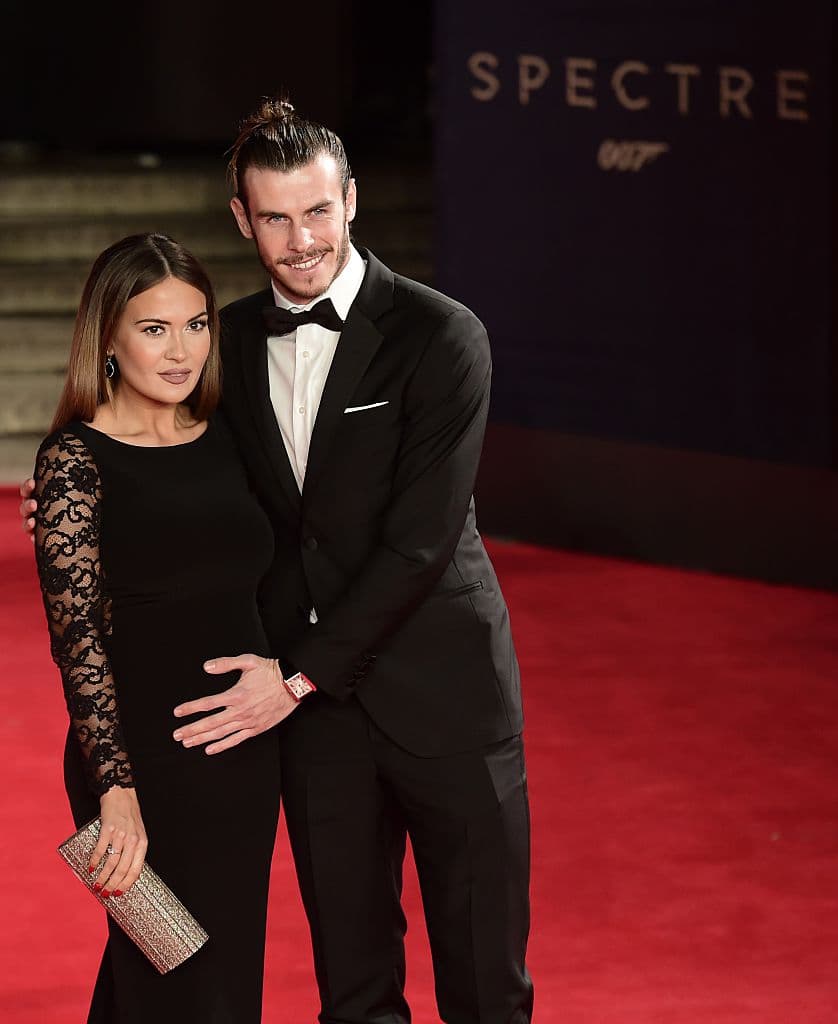 El deportista se casó en 2019 con 
<b>Emma Rhys-Jones</b> con quien ha formado una familia al lado de sus dos hijos: Alba y Axel.
<br>