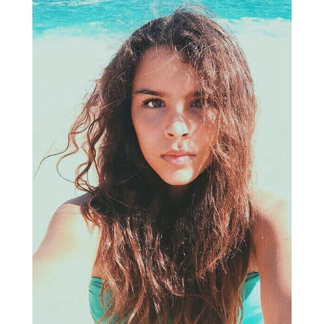 Y es una adolescente muy hermosa.