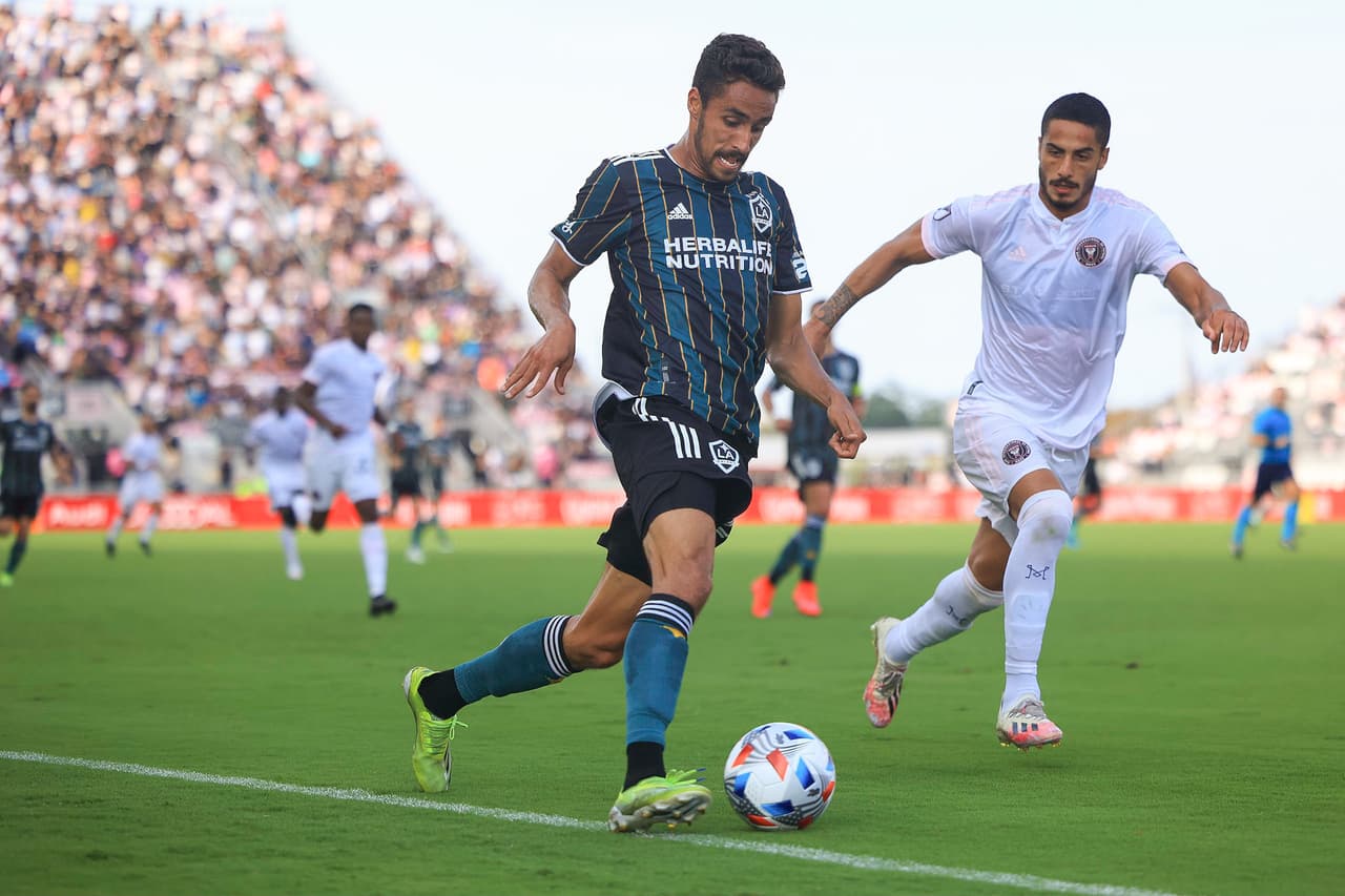 LA Galaxy consiguió una valiosa remontada con doblete de Chicharito para sumar sus primeros tres puntos de la Temporada 2021 de la MLS.