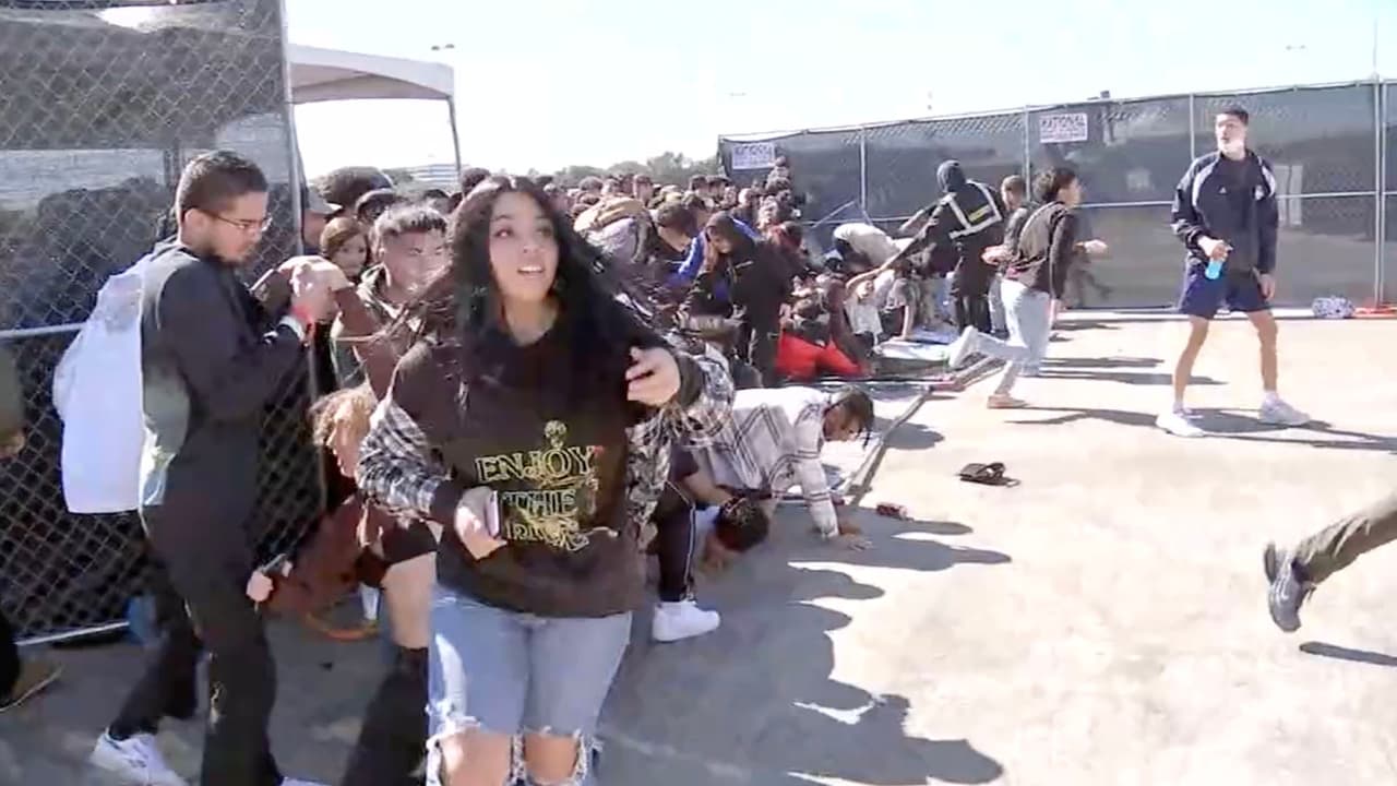 Esta demanda se une a otras que se interpuesto por parte de
<a href="https://www.univision.com/local/houston-kxln/astroworld-houston-brianna-franco-rudy-danish-jacob-madison-axel-john-fotos">víctimas</a> del magno evento y sus familias.