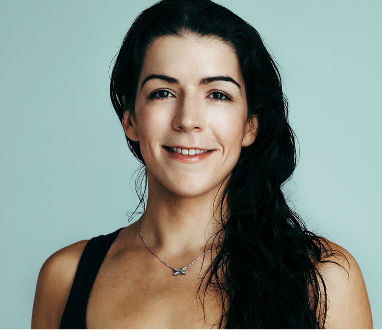 Ana Bozovic es cofundadora de la Miami Girls Foundation. Creció en Nuevo York y vivió en Zurich, Ciudad de Panamá, Kiev, Belgrado y Vancuer antes de mudarse a Miami.