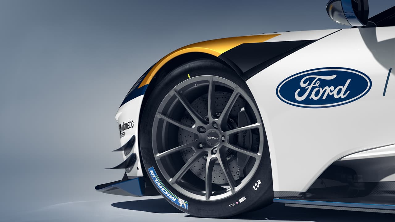 La única opción para este carro son las ruedas forjadas exclusivas de 19”.