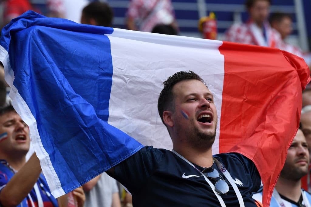 Los fanáticos del mundo vibran con la fiesta de la final entre Francia y Croacia, donde la alegría y el colorido se tomaron el estadio de Luzhniki para conocer el campeón de Rusia 2018.