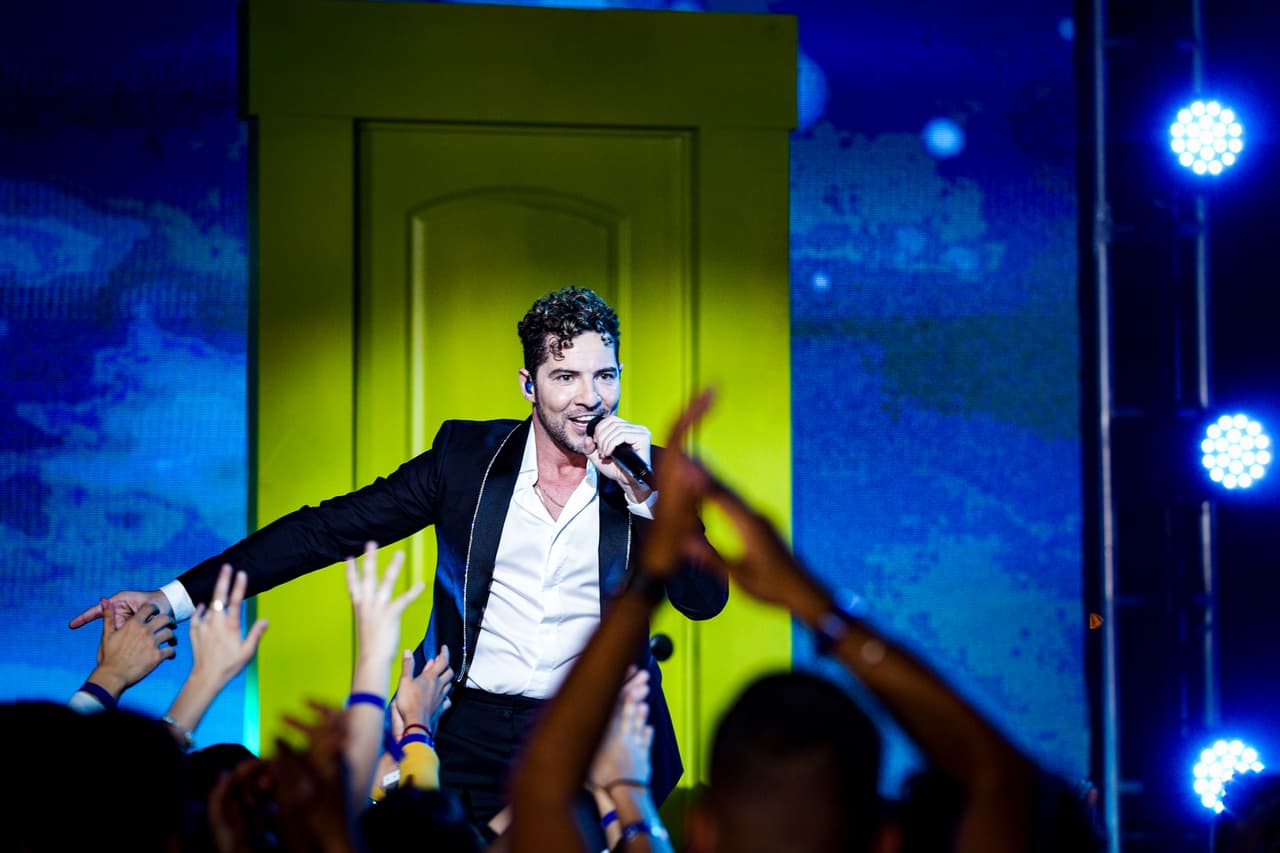 En su nuevo disco cuenta con colaboraciones con Alejandro Fernández, Sebastián Yatra y Greeicy Rendón, otras de las estrellas invitadas en la gran noche. 
<br>