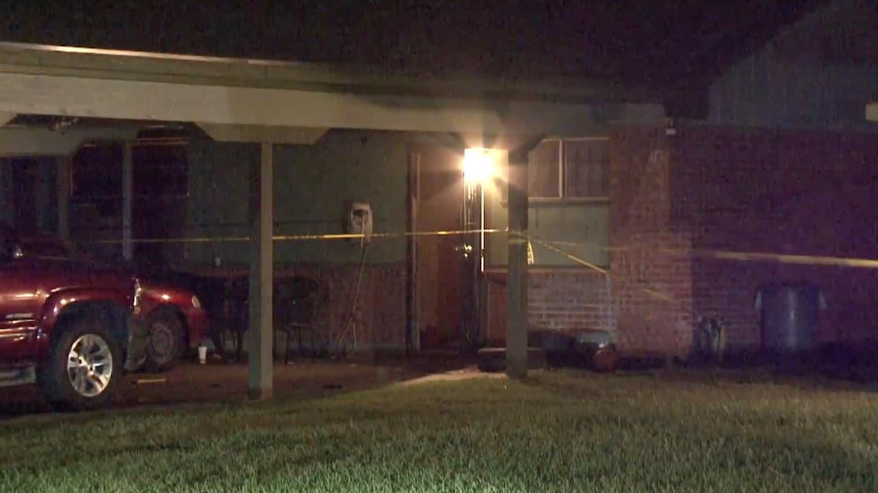 Encuentran a un adolescente muerto en una casa al noreste de Houston