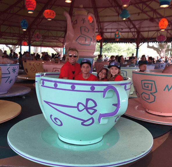 Este accidente la dejó hospitalizada durante varios días. Sin embargo, tras el susto que toda la familia pasó, ahora se encuentran más felices y unidos.