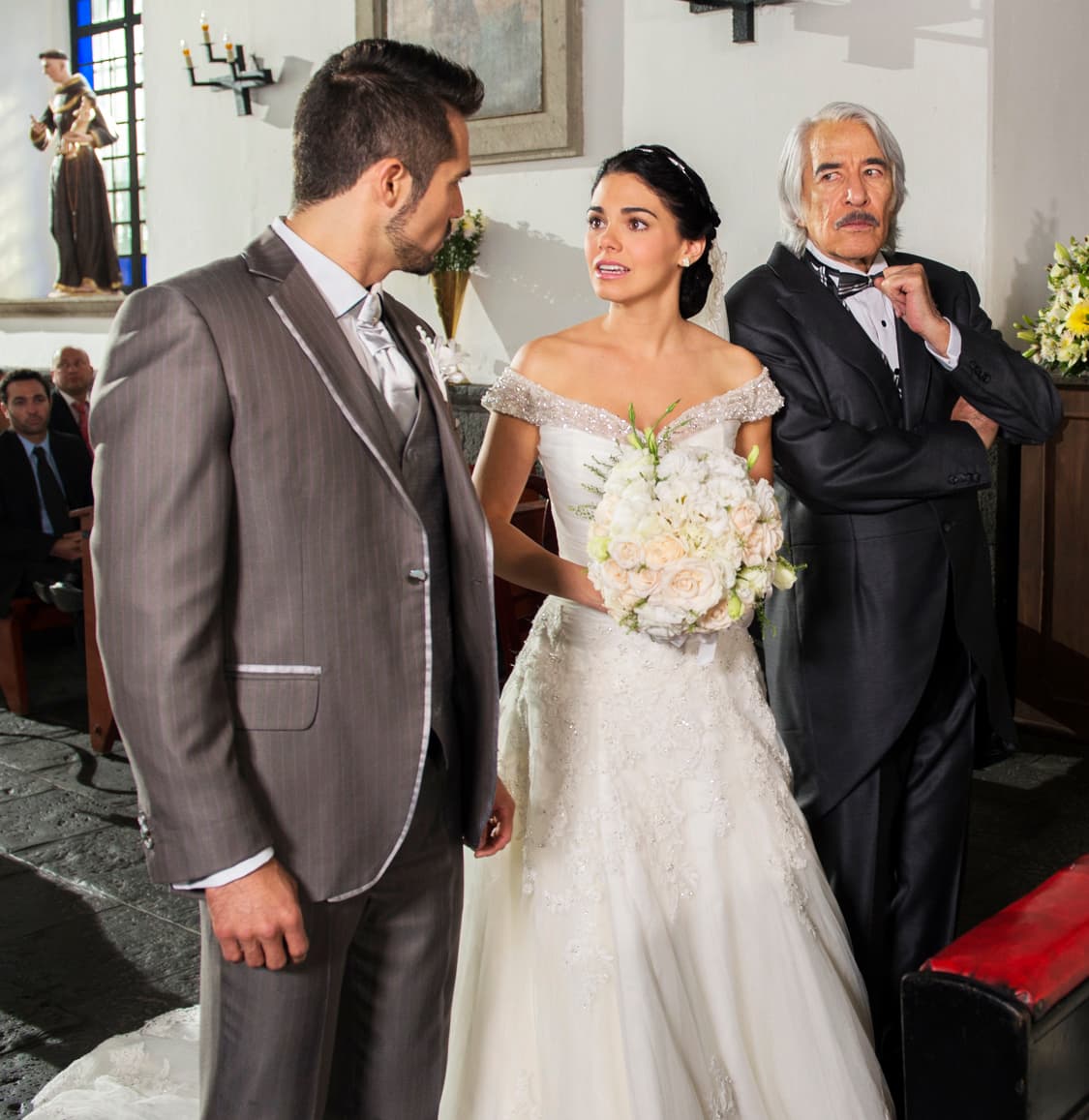 ¡Cuánto amor! Se te juntaron los galanes. Además, hay una hermosa sorpresa para ti. ¿Lista?