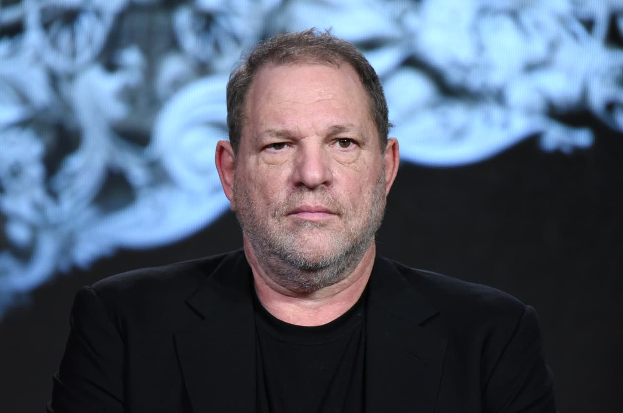 Tres violaciones y el acoso a Angelina Jolie y Gwyneth Paltrow: las nuevas denuncias contra Harvey Weinstein