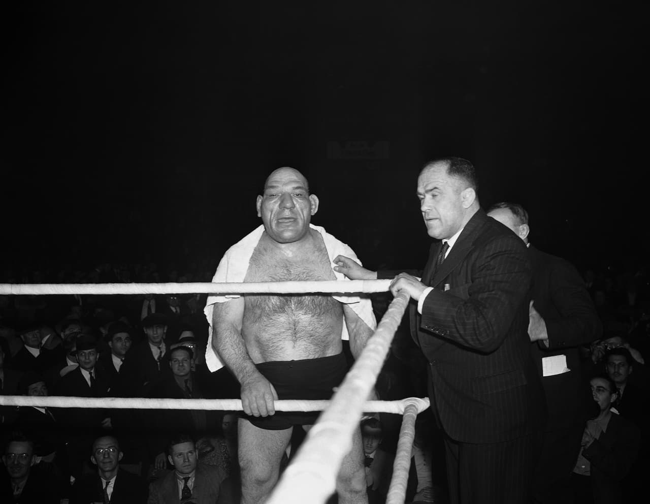 'El ángel francés' mantuvo el título de campeón de la Asociación Americana de Lucha entre 1940 y 1942 y el título mundial de Montreal en 1942.