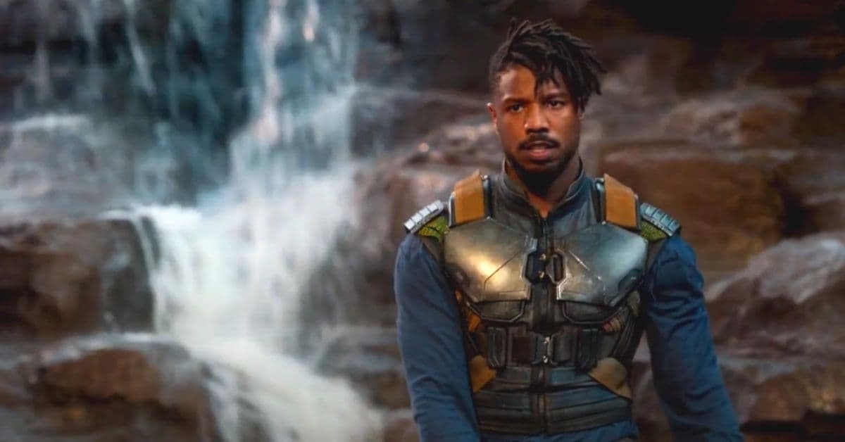 <b>Killmonger</b>
<br>En la película Black Panther este personaje interpretado por Michael B. Jordan es el príncipe de Wakanda que creció y vivió hasta ser un adulto en América, sufriendo pobreza, opresión y racismo, mientras que en su nación natal se cuenta con la tecnología para ayudar a todo el mundo y evitar el mal que el sufrió al crecer.
<br>
<br>Después de formar parte del ejército de Estados Unidos e investigar todo sobre su linaje y origen, su plan es entrar a Wakanda al entregar al único ladrón conocido de vibranium y ahí usar su legítimo derecho de retar al rey T'Challa por el trono y al ganar utilizar la tecnología y armamento wakandiano para reprimir la crueldad en el mundo.