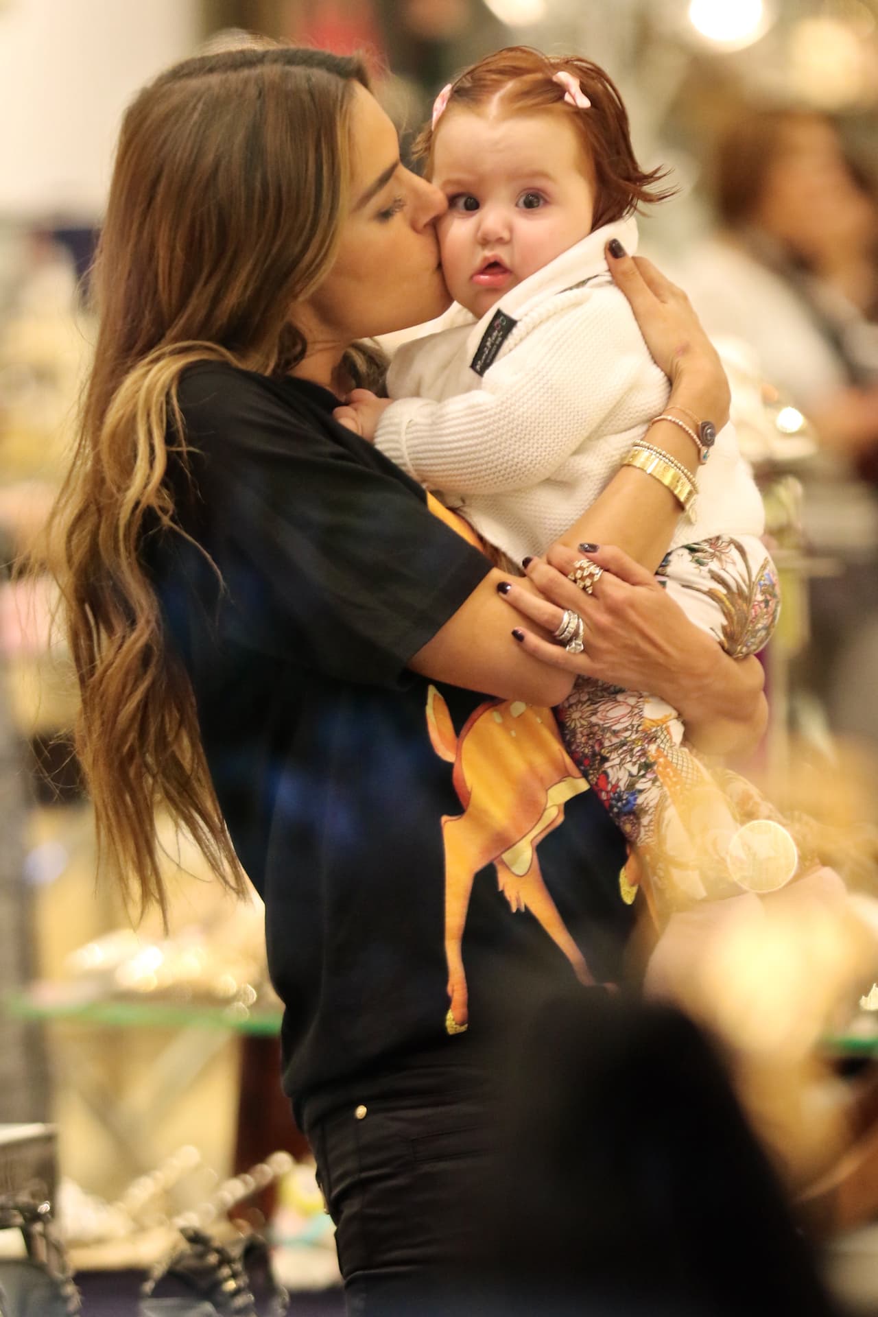 Y lo que quiere es estrujar entre sus brazos y comerse a besos a una pequeñita como esta.