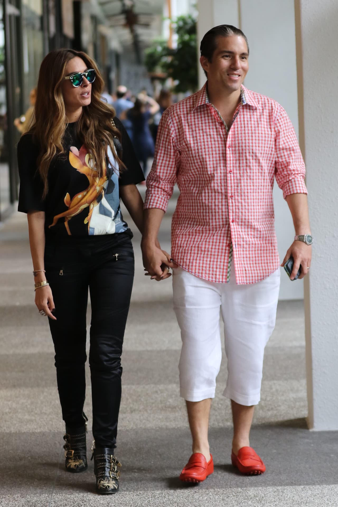 Emprendedora y decidida, Galilea se da un tiempo para siempre cuidar de su familia y del amor de su marido.