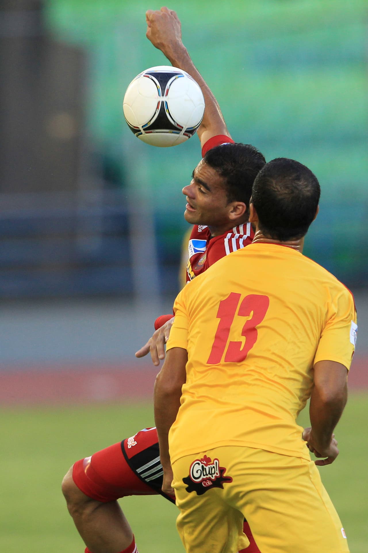 Aragua F.C. (Venezuela) - Glup - No era tanto el patrocinador, sino su ubicación en el centro del trasero de los jugadores.