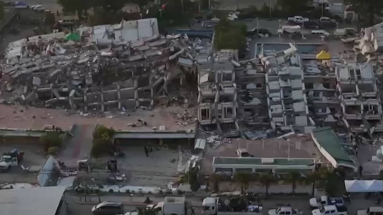 Familias denuncian falta de apoyo para rescatar a desaparecidos en La Guaira, Venezuela