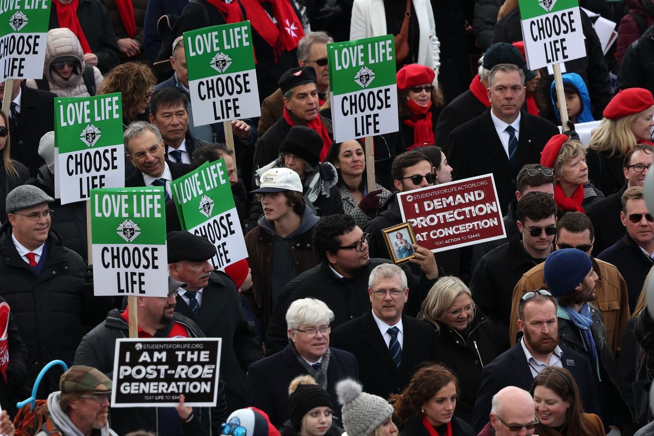 La revocación de Roe vs. Wade eliminó la base legal que permitía el aborto en todo el país.