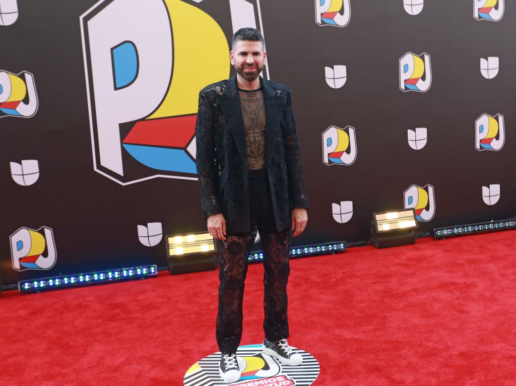 <b>Jomari Goyso</b> eligió un atuendo juvenil y zapato deportivo.