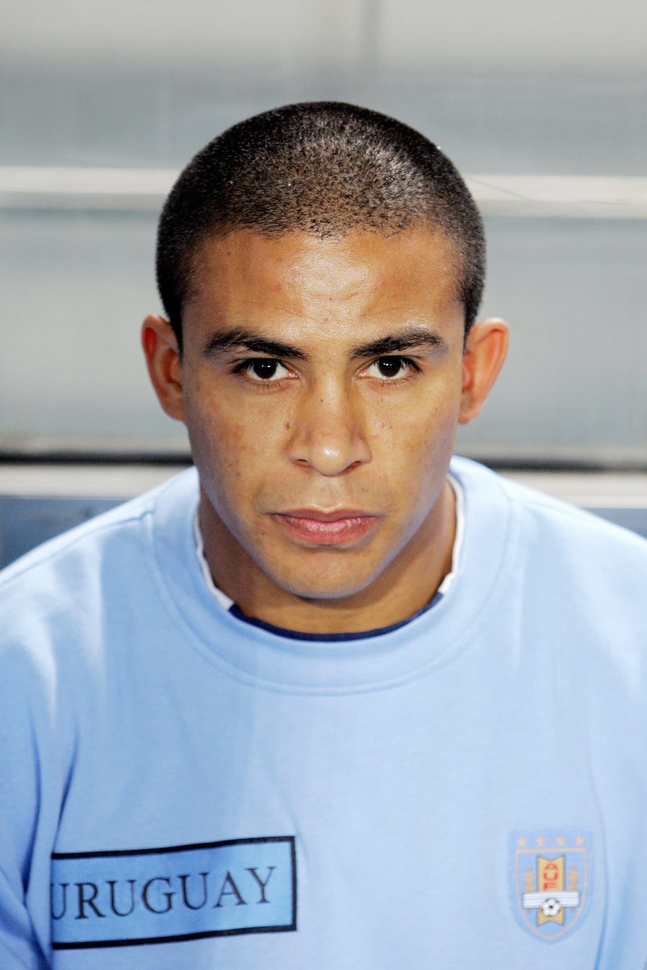 Egidio es nativo de Paysandú, Uruguay, y allí se hizo como futbolista en el Club Bella Vista.