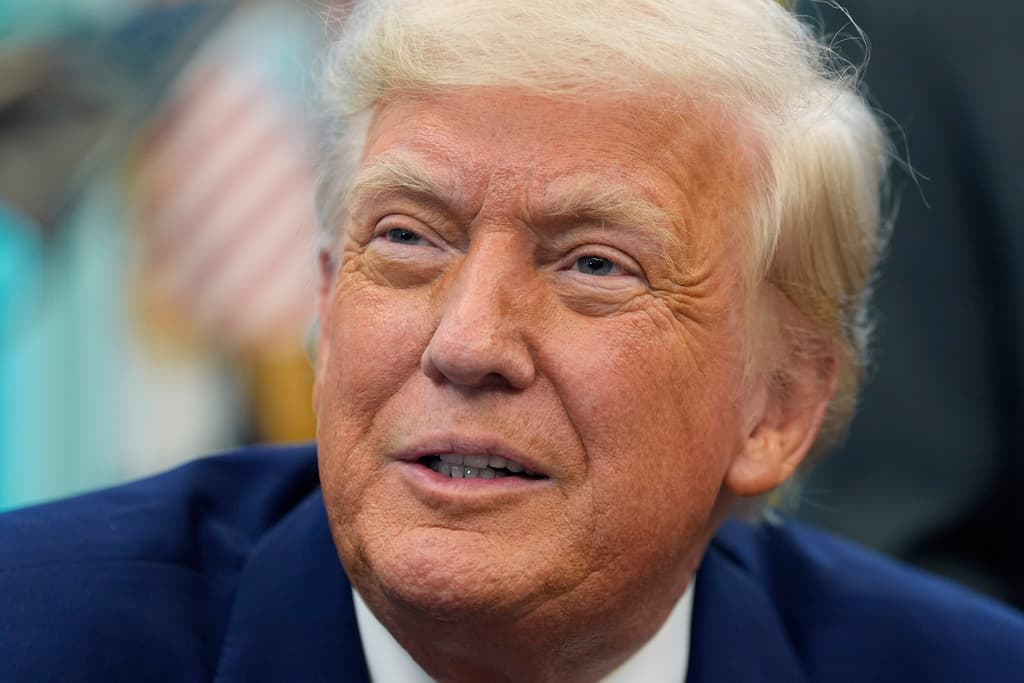 Trump anuncia que firmará una orden que podría reducir los costos de algunos medicamentos "entre un 30 y un 80%"