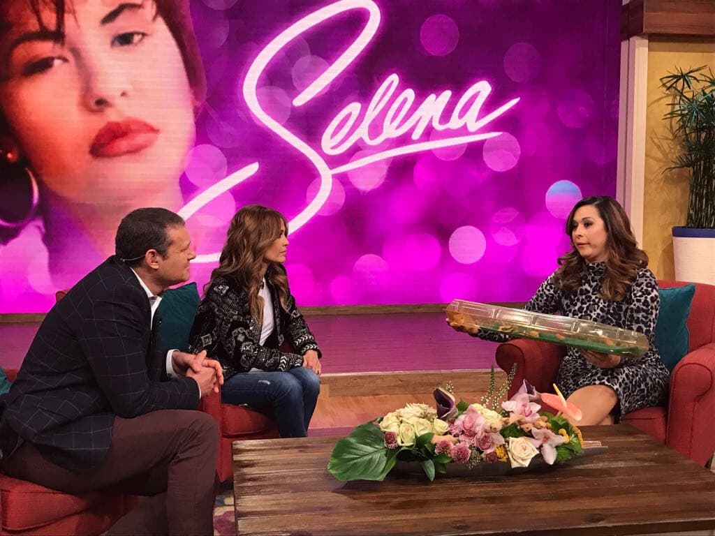 Ella estuvo frente al féretro de la artista y recuerda la tristeza que se sentía en ese lugar. 
<a href="http://www.univision.com/shows/despierta-america/neida-sandoval-aun-guarda-una-flor-blanca-que-repartieron-en-el-funeral-de-selena-video">REVIVE AQUÍ LA ENTREVISTA COMPLETA</a>.