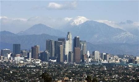 El índice también evalúa los seguros que tienen las ciudades contra las catástrofes y el desarrollo del riesgo de desastres.
<b>Los Ángeles, </b>California, está en la posición
<b>17</b> con una calificación de
<b>85.2.</b>