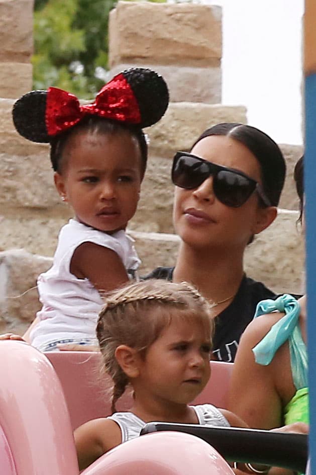 Con orejitas de Minnie Mousse.