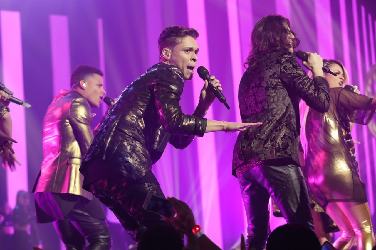 Garmandy y Félix muy concentrados en su actuación.