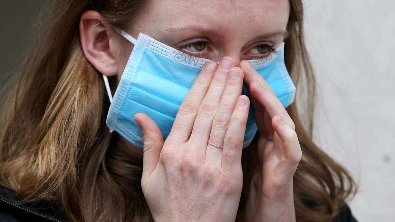 Contagios con coronavirus aumentaron casi un 30% tras la celebración de Acción de Gracias, según expertos