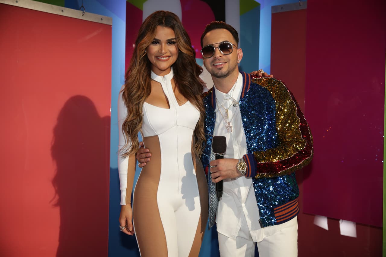 "Yo sudé como una cosa loca y disfruté mucho al lado de Justin Quiles, quien fue súper respetuoso y no me hizo sentir incómoda en ningún momento, la verdad", declaró a Univision Entretenimiento, tras su presentación.