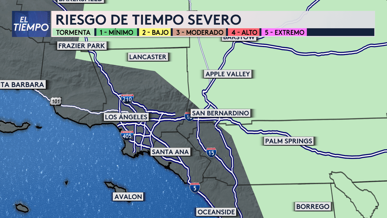 Las inundaciones cerraron la autopista en dirección este alrededor de 16 millas fuera de Desert Center en las primeras horas de la tarde del miércoles. Las condiciones de tiempo severo seguirán las próximas 24 horas.