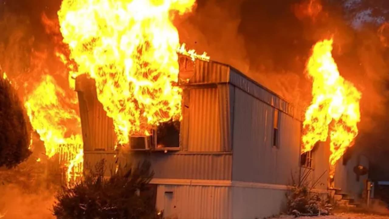 Joven hispano de 18 años arriesga su vida para salvar a sus hermanas de un incendio 