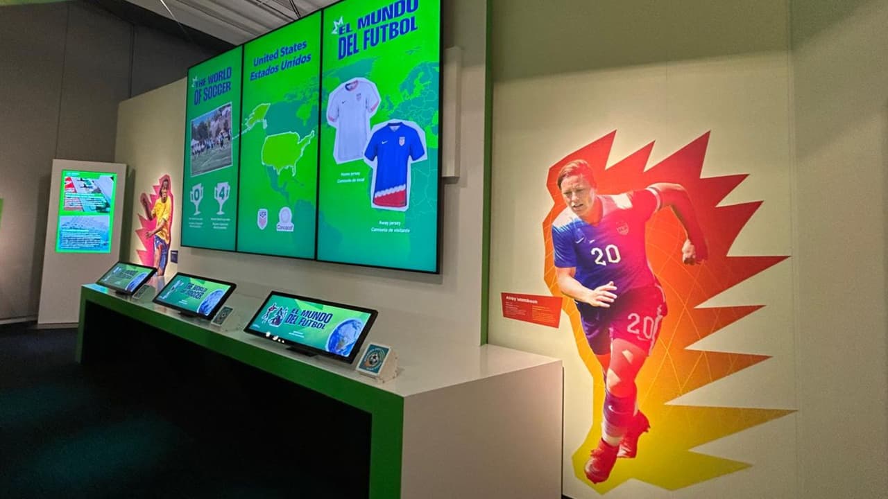 Así es la exposición de fútbol del Museo Perot que conecta deporte y ciencia